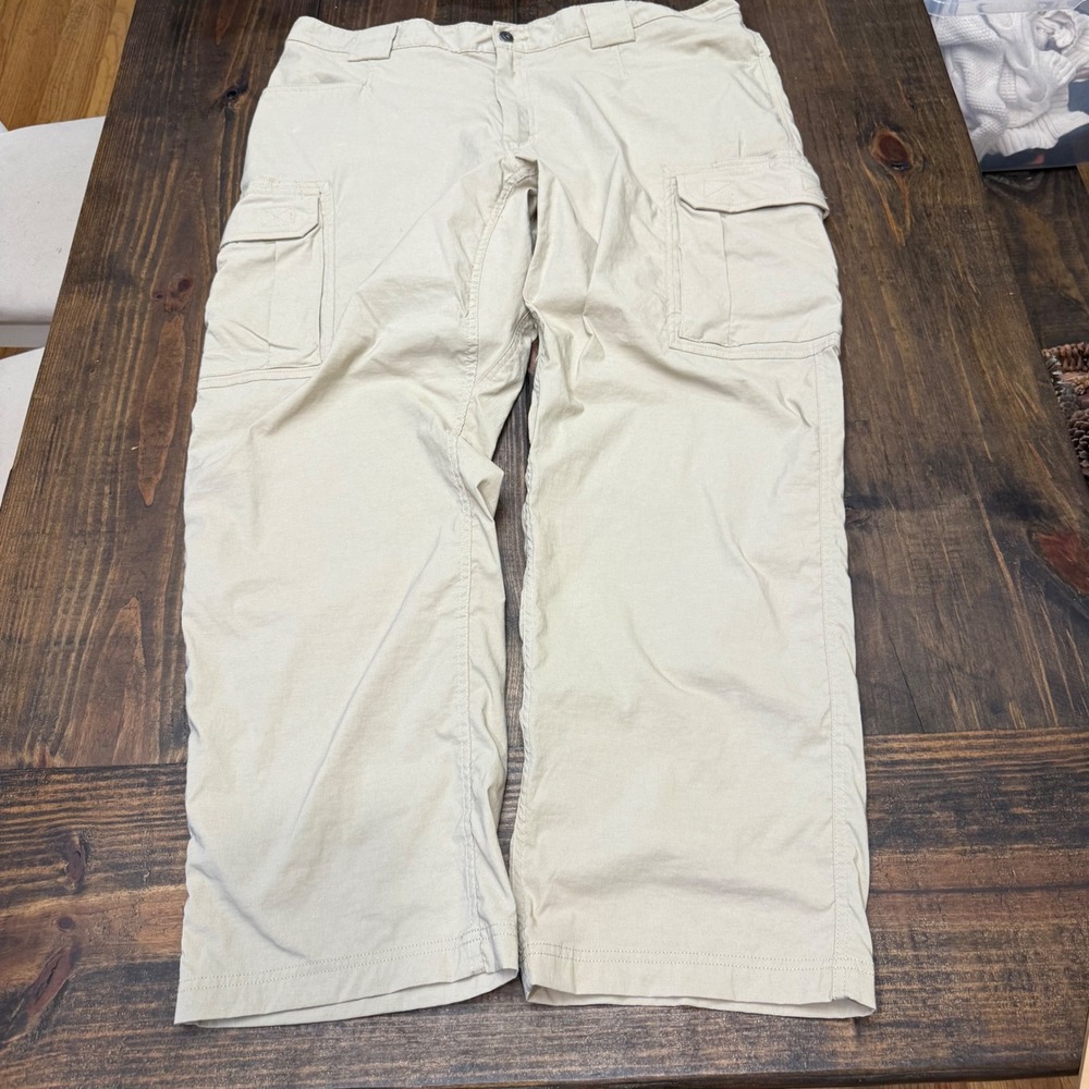 Duluth Trading Co. 2XL x 30 Men's Nylon Spandex Cargo Pants Outdoor Hiking - Picture 2 of 8